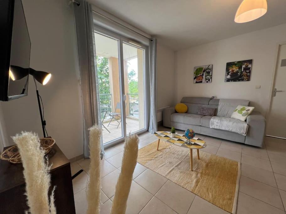 T2 Calme Et Paisible Parking Daire Carcassonne Dış mekan fotoğraf